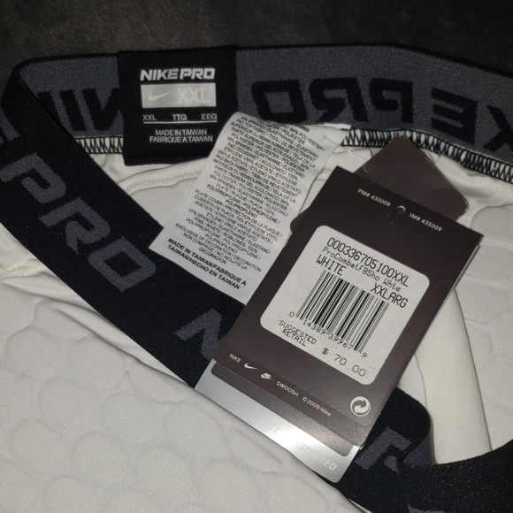 Compression Football padding - Picture 2 of 2